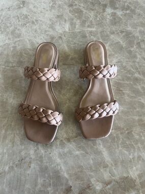 CUSHIONAIRE Nude Two Band Braided Low Block Heel Slide Sandal + Memory Foam Sz 9